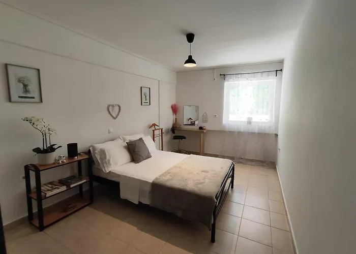 Charming Flat In Central
